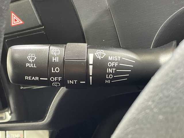 トヨタ アクア S 神奈川県 2015(平27)年 3万km スーパーホワイトⅡ 純正SDナビゲーション【NSCP-W64】/AM FM Bluetooth　AUX/ワンセグ/バックカメラ/ドライブレコーダー/純正フロアマット/ステアリングスイッチ/デジタルインナーミラー/プッシュスタート/スマートキー/保証書/オートライト/ドアバイザー/電動格納ミラー/ウィンカーミラー/ABS/横滑り防止装置/盗難防止装置/eco mode/EVmode