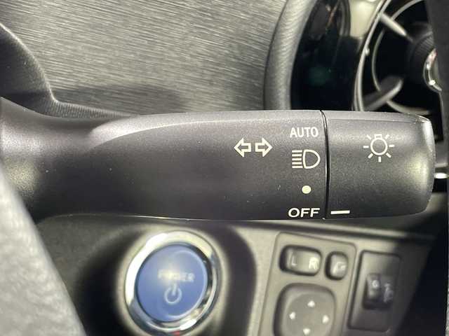 トヨタ アクア S 神奈川県 2015(平27)年 3万km スーパーホワイトⅡ 純正SDナビゲーション【NSCP-W64】/AM FM Bluetooth　AUX/ワンセグ/バックカメラ/ドライブレコーダー/純正フロアマット/ステアリングスイッチ/デジタルインナーミラー/プッシュスタート/スマートキー/保証書/オートライト/ドアバイザー/電動格納ミラー/ウィンカーミラー/ABS/横滑り防止装置/盗難防止装置/eco mode/EVmode