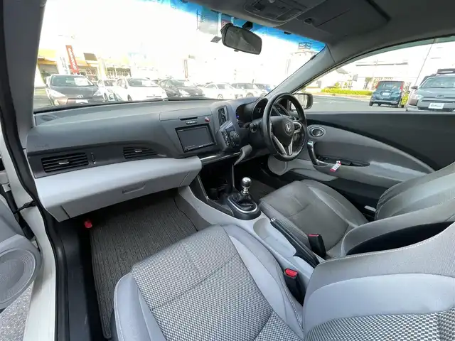 ホンダ ＣＲ－Ｚ α 群馬県 2010(平22)年 8.4万km プレミアムホワイトパール 6速MT/カロッツェリアナビ/CD・DVD・SD/Bluetooth・フルセグ/ETC/クルーズコントロール/横滑り防止装置/アイドリングストップ/純正アルミホイール/純正フロアマット/スマートキー×2