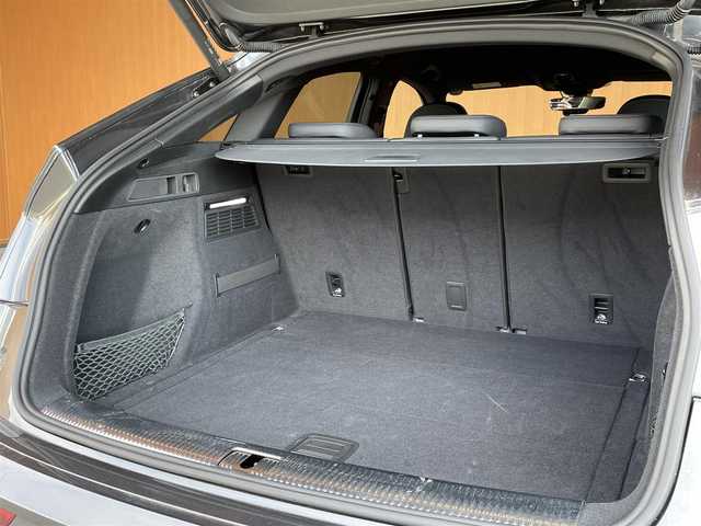 アウディ アウディ Ｑ５ 40TDIクワトロ Sライン 愛知県 2022(令4)年 1.5万km デイトナグレーパールエフェクト Sラインプラスパッケージ/全席シートヒーター/ブラックスタイリングパッケージ/マトリクスLEDヘッドライト/純正ナビ 360°カメラ/カープレイ/ACC/アウディプレセンス/パワーバックドア/アドバンストキー/純正19インチAW/ETC2.0