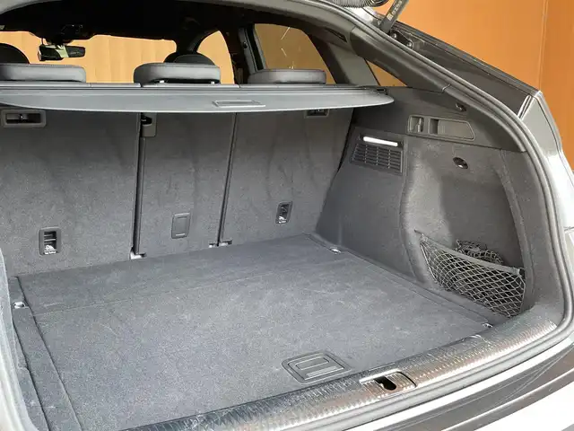 アウディ アウディ Ｑ５ 40TDIクワトロ Sライン 愛知県 2022(令4)年 1.5万km デイトナグレーパールエフェクト Sラインプラスパッケージ/全席シートヒーター/ブラックスタイリングパッケージ/マトリクスLEDヘッドライト/純正ナビ 360°カメラ/カープレイ/ACC/アウディプレセンス/パワーバックドア/アドバンストキー/純正19インチAW/ETC2.0