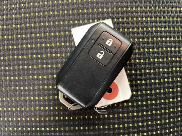 スズキ ジムニー XC 道央・札幌 2022(令4)年 1.7万km ミディアムグレー ・４ＷＤ　/スズキ セーフティ サポート/・デュアルセンサーブレーキサポート/・社外ナビ/・フルセグTV/BT/DVD/・バックカメラ　/・クルーズコントロール　/・シートヒーター　/・ＥＴＣ　/・ダウンヒルアシストコントロール　/・横滑り防止装置　/・レーンキープアシスト　/・オートライト　/・ＬＥＤヘッドライト　/・プッシュスタート/・社外AW付スタッドレスタイヤ積込