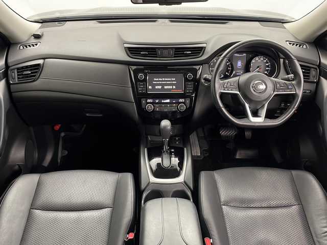 日産 エクストレイル 20Xi 鹿児島県 2019(平31)年 6.1万km ダイヤモンドブラック 純正SDナビ(SDカード無)/(CD/DVD/USB/AUX/AM/FM)/地デジフルセグ/純正前後ドライブレコーダー　DJ4-S/プロパイロット/パワーバックドア/ステアリングリモコン/電子パーキングシステム/オートブレーキホールド/デジタルインナーミラー/アイドリングストップ/ETC/革巻きステアリング/ウィンカーミラー/サイドミラーヒーター/純正フロアマット/純正ドアバイザー/車両取扱説明書/保証書