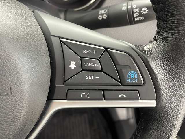 日産 エクストレイル 20Xi 鹿児島県 2019(平31)年 6.1万km ダイヤモンドブラック 純正SDナビ(SDカード無)/(CD/DVD/USB/AUX/AM/FM)/地デジフルセグ/純正前後ドライブレコーダー　DJ4-S/プロパイロット/パワーバックドア/ステアリングリモコン/電子パーキングシステム/オートブレーキホールド/デジタルインナーミラー/アイドリングストップ/ETC/革巻きステアリング/ウィンカーミラー/サイドミラーヒーター/純正フロアマット/純正ドアバイザー/車両取扱説明書/保証書