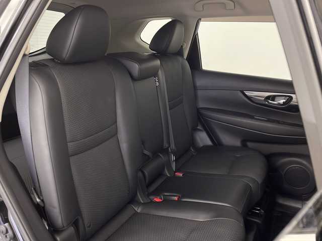 日産 エクストレイル 20Xi 鹿児島県 2019(平31)年 6.1万km ダイヤモンドブラック 純正SDナビ(SDカード無)/(CD/DVD/USB/AUX/AM/FM)/地デジフルセグ/純正前後ドライブレコーダー　DJ4-S/プロパイロット/パワーバックドア/ステアリングリモコン/電子パーキングシステム/オートブレーキホールド/デジタルインナーミラー/アイドリングストップ/ETC/革巻きステアリング/ウィンカーミラー/サイドミラーヒーター/純正フロアマット/純正ドアバイザー/車両取扱説明書/保証書