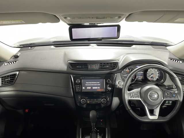 日産 エクストレイル 20Xi 広島県 2019(平31)年 6.1万km ダイヤモンドブラック 純正ナビ　/アラウンドビューモニター　/デジタルインナーミラー　/クルーズコントロール　/電動リアゲート　/レーンキープ　/衝突軽減　/ミラーヒーター　/コーナーセンサー　/ＥＴＣ　/ドラレコ　/ＬＥＤヘッドライト　/フォグ/純正18インチアルミホイール（225/60/R 18）/エアバック（運転席/助手席）