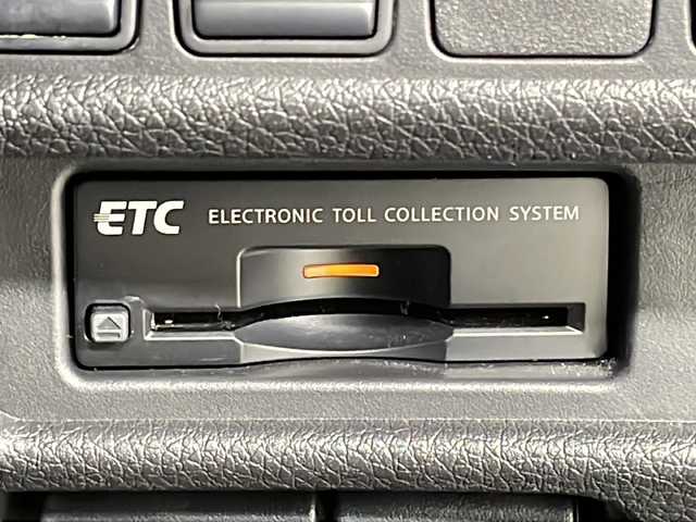 日産 エクストレイル 20Xi 広島県 2019(平31)年 6.1万km ダイヤモンドブラック 純正ナビ　/アラウンドビューモニター　/デジタルインナーミラー　/クルーズコントロール　/電動リアゲート　/レーンキープ　/衝突軽減　/ミラーヒーター　/コーナーセンサー　/ＥＴＣ　/ドラレコ　/ＬＥＤヘッドライト　/フォグ/純正18インチアルミホイール（225/60/R 18）/エアバック（運転席/助手席）