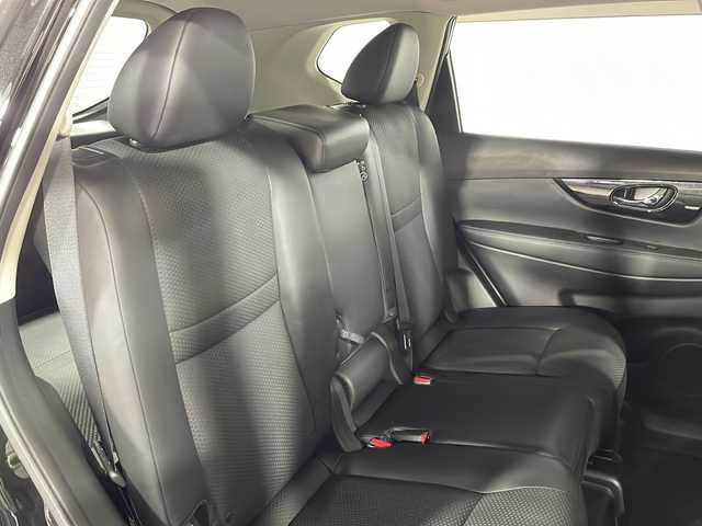 日産 エクストレイル 20Xi 広島県 2019(平31)年 6.1万km ダイヤモンドブラック 純正ナビ　/アラウンドビューモニター　/デジタルインナーミラー　/クルーズコントロール　/電動リアゲート　/レーンキープ　/衝突軽減　/ミラーヒーター　/コーナーセンサー　/ＥＴＣ　/ドラレコ　/ＬＥＤヘッドライト　/フォグ/純正18インチアルミホイール（225/60/R 18）/エアバック（運転席/助手席）