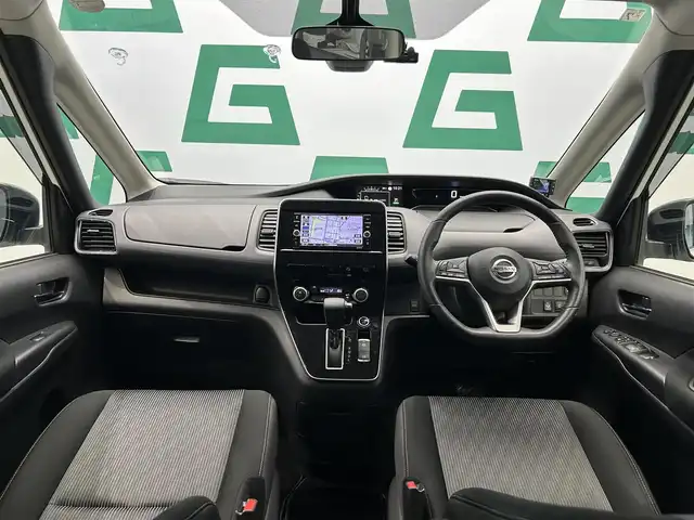 日産 セレナ ハイウェイスター 鹿児島県 2020(令2)年 4.7万km ブリリアントホワイトパール 純正ＳＤナビ【ＭＭ３１９Ｄ－Ｗ】　/アラウンドビューモニター　/プロパイロット　/ブラインドスポットモニター　/電動パーキングブレーキ　/オートブレーキホールド　/革巻きステアリング　/ステアリングリモコン　/純正ドアバイザー/電動格納ミラー/純正前方ドライブレコーダー【DJ4-D】/社外後方ドライブレコーダー/LEDヘッドライト