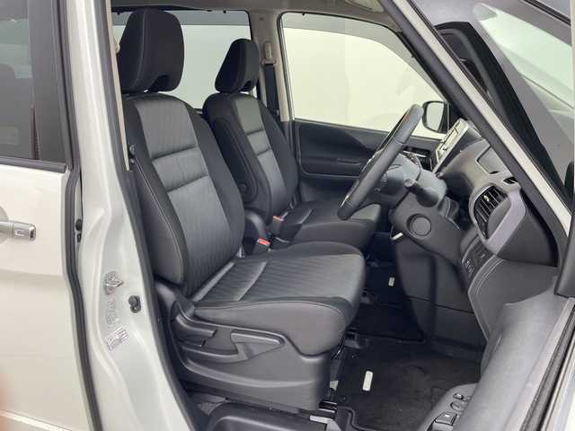 日産 セレナ ハイウェイスター V 鹿児島県 2020(令2)年 4.7万km ブリリアントホワイトパール 純正7型ナビ(AM/FM/CD/DVD/BT)　BSM 追従クルーズコントロール　前後ドライブレコーダー　全方位カメラ　ETC　パーキングアシスト　オートハイビーム　両側パワースライドドア　エマージェンシーブレーキ　ロードサインアシスト