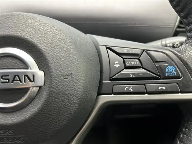 日産 セレナ ハイウェイスター 鹿児島県 2020(令2)年 4.7万km ブリリアントホワイトパール 純正ＳＤナビ【ＭＭ３１９Ｄ－Ｗ】　/アラウンドビューモニター　/プロパイロット　/ブラインドスポットモニター　/電動パーキングブレーキ　/オートブレーキホールド　/革巻きステアリング　/ステアリングリモコン　/純正ドアバイザー/電動格納ミラー/純正前方ドライブレコーダー【DJ4-D】/社外後方ドライブレコーダー/LEDヘッドライト
