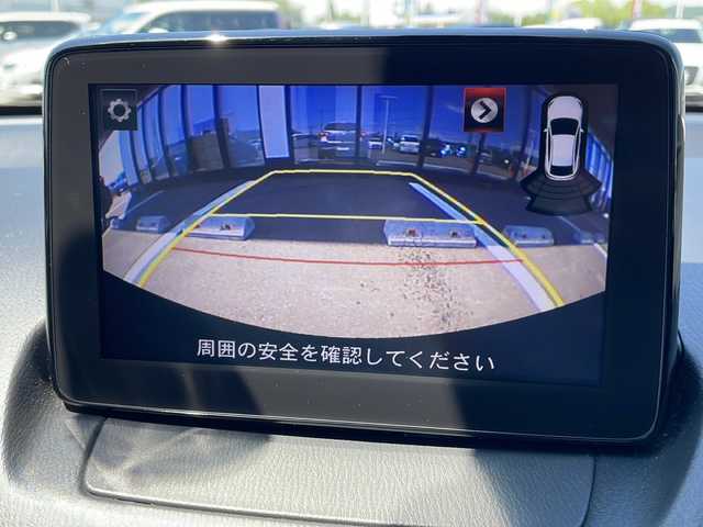 マツダ マツダ２ 15S 道東・釧路十勝 2019(令1)年 6.3万km ソニックシルバーM ・4WD/・純正SDナビ/（AM・FM・フルセグ）/・バックカメラ/・ビルトインETC/・衝突軽減ブレーキ/・レーンキープアシスト/・横滑り防止/・アイドリングストップ/・ブラインドスポットモニター/・前後コーナーセンサー/・ステアリングスイッチ/・MTモード付シフト/・LEDヘッドライト/・オートライト/・純正15インチスチールホイール/・純正フロアマット/・ドアバイザー/・プッシュスタート/・スマートキー