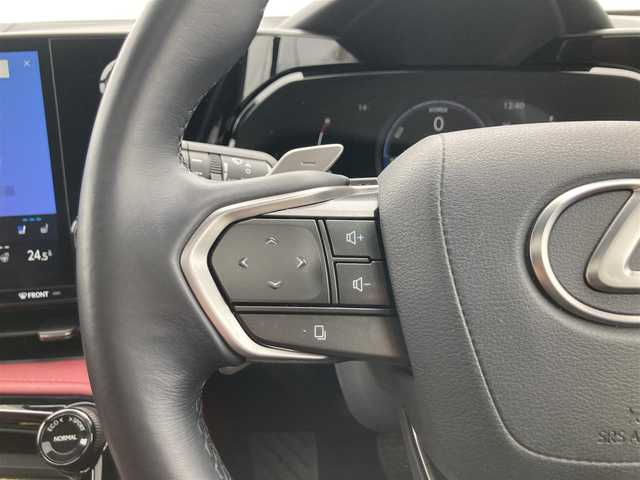 レクサス ＮＸ 350h 鳥取県 2023(令5)年 1.8万km ソニッククォーツ 純正９．８インチナビ/フルセグ/BT/USB/パノラミックビューモニター/ムーンルーフ/ビルトインETC2.0/前後ドライブレコーダー/ムーンルーフ/レザーシート/ベンチレーション/前席パワーシート/全席シートヒーター/レクサスチームメイト/衝突被害軽減システム/ブラインドスポットモニター/レーンディパーチャーアラート/パーキングサポートブレーキ/クリアランスソナー/レーダークルーズ/LEDヘットライト/純正１８インチアルミホイール/パワーバックドア/デジタルインナーミラー/プッシュエンジンスタート