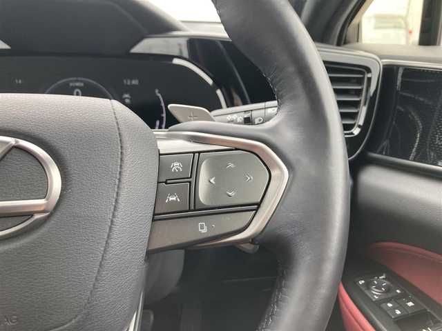 レクサス ＮＸ 350h 鳥取県 2023(令5)年 1.8万km ソニッククォーツ 純正９．８インチナビ/フルセグ/BT/USB/パノラミックビューモニター/ムーンルーフ/ビルトインETC2.0/前後ドライブレコーダー/ムーンルーフ/レザーシート/ベンチレーション/前席パワーシート/全席シートヒーター/レクサスチームメイト/衝突被害軽減システム/ブラインドスポットモニター/レーンディパーチャーアラート/パーキングサポートブレーキ/クリアランスソナー/レーダークルーズ/LEDヘットライト/純正１８インチアルミホイール/パワーバックドア/デジタルインナーミラー/プッシュエンジンスタート