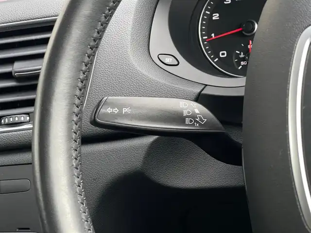 アウディ Ｑ３ 2．0 TFSI クワトロ 山梨県 2014(平26)年 3.9万km 白 純正ＭＭＩナビ/バックカメラ/コンフォートアクセス/オートライト/キセノンヘッドライト/Ｂｌｕｅｔｏｏｔｈ/前後コーナーセンサー/純正１８インチＡＷ/横滑り防止/アイドリングストップ/フルセグTV/禁煙車/保証書