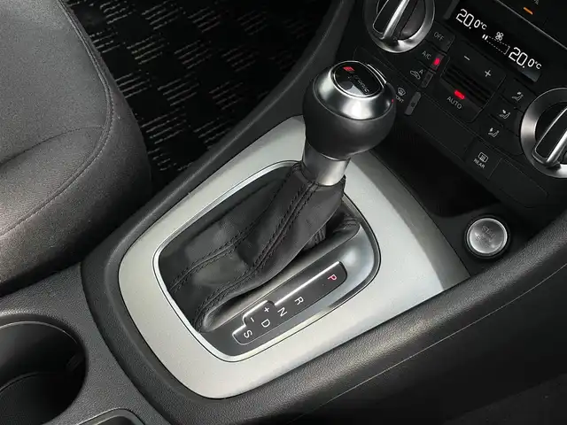 アウディ Ｑ３ 2．0 TFSI クワトロ 山梨県 2014(平26)年 3.9万km 白 純正ＭＭＩナビ/バックカメラ/コンフォートアクセス/オートライト/キセノンヘッドライト/Ｂｌｕｅｔｏｏｔｈ/前後コーナーセンサー/純正１８インチＡＷ/横滑り防止/アイドリングストップ/フルセグTV/禁煙車/保証書