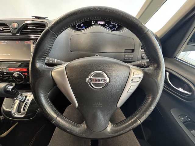日産 セレナ ハイウェイスター Vセレクション 静岡県 2012(平24)年 7.9万km スチールブルー (株)IDOMが運営する【じしゃロン浜松店】の自社ローン専用車両になりますこちらは現金またはオートローンご利用時の価格です。自社ローンご希望の方は別途その旨お申付け下さい/純正ナビ/Bluetooth/CD/DVD/SD/フルセグTV/クルーズコントロール/両側パワースライドドア/ウォークスルー/3列シート/フォグランプ/オートライト/前方ドライブレコーダー/ETC/横滑り防止/盗難防止装置/アイドリングストップ/エンジンスタートボタン/16インチ純正アルミホイール/スペアキー１本/バックカメラ/純正フロアマット