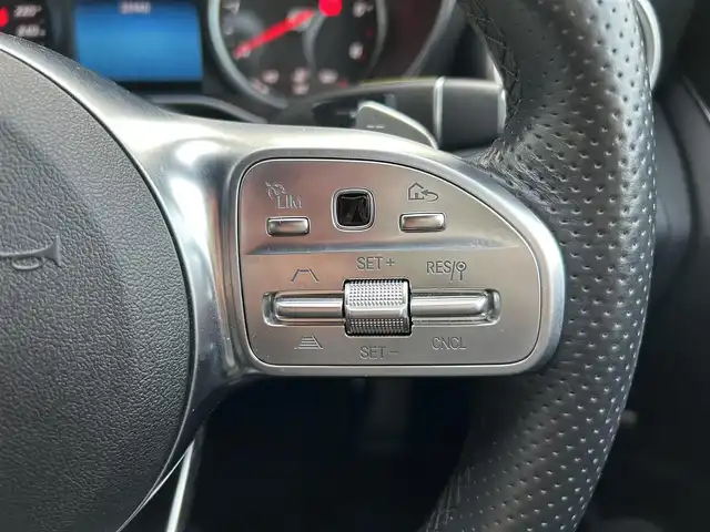 メルセデス・ベンツ Ｃ２２０ｄ アバンギャルド　AMGライン 宮城県 2019(令1)年 2.6万km グレー 登録時走行距離25940km/禁煙車/純正ナビ/・フルセグTV／Bluetooth／/USB／Apple CarPlay／Android Auto/バックカメラ /ビルトインETC/ブラインドスポットモニター/前席シートヒーター/メモリーシート/前方ドライブレコーダー/レザーシート/レーンキープアシスト/ステアリングアシスト/パーキングセンサー/パドルシフト/アダプティブクルーズコントロール/前後ソナー/パワーバックドア/アイドリングストップ/ステアリングスイッチ/電動パーキングブレーキ/LEDヘッドライト/オートライト/プッシュスタート/スマートキー