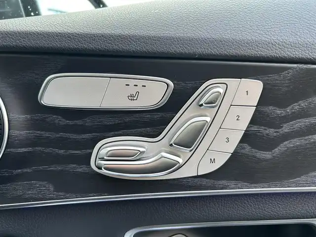 メルセデス・ベンツ Ｃ２２０ｄ アバンギャルド　AMGライン 宮城県 2019(令1)年 2.6万km グレー 登録時走行距離25940km/禁煙車/純正ナビ/・フルセグTV／Bluetooth／/USB／Apple CarPlay／Android Auto/バックカメラ /ビルトインETC/ブラインドスポットモニター/前席シートヒーター/メモリーシート/前方ドライブレコーダー/レザーシート/レーンキープアシスト/ステアリングアシスト/パーキングセンサー/パドルシフト/アダプティブクルーズコントロール/前後ソナー/パワーバックドア/アイドリングストップ/ステアリングスイッチ/電動パーキングブレーキ/LEDヘッドライト/オートライト/プッシュスタート/スマートキー