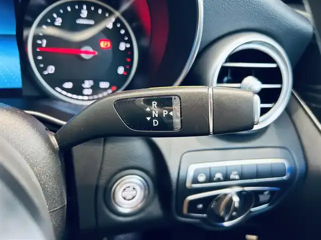 メルセデス・ベンツ Ｃ２２０ｄ アバンギャルド　AMGライン 大阪府 2019(令1)年 2.6万km セレナイトグレー レーダーセーフティP/黒革/メモリ付きパワーシート/シートヒーター/純正ナビ/TV/バックカメラ/applecarplay/ACC/純正18インチAW/LEDヘッドライト/アンビエントライト/クリアランスソナー/ブラインドスポット