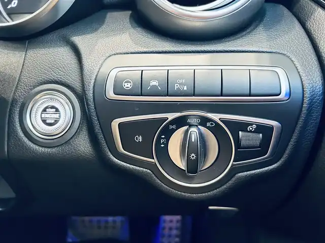 メルセデス・ベンツ Ｃ２２０ｄ アバンギャルド　AMGライン 大阪府 2019(令1)年 2.6万km セレナイトグレー レーダーセーフティP/黒革/メモリ付きパワーシート/シートヒーター/純正ナビ/TV/バックカメラ/applecarplay/ACC/純正18インチAW/LEDヘッドライト/アンビエントライト/クリアランスソナー/ブラインドスポット