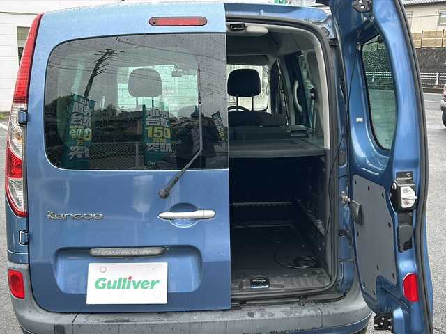 ルノー カングー ゼン 愛知県 2017(平29)年 5.5万km ブルーエトワールM /禁煙車/正規ディーラー車//ワンオーナー//社外ナビ・フルセグTV/　(CN-RE03D)//バックカメラ/ETC//両側スライドドア//ステアリングスイッチ//電動格納ミラー//ドライブレコーダー//純正フロアマット//純正ドアバイザー//新車保証書/取扱説明書//スペアキー