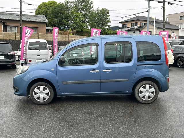 ルノー カングー ゼン 愛知県 2017(平29)年 5.5万km ブルーエトワールM /禁煙車/正規ディーラー車//ワンオーナー//社外ナビ・フルセグTV/　(CN-RE03D)//バックカメラ/ETC//両側スライドドア//ステアリングスイッチ//電動格納ミラー//ドライブレコーダー//純正フロアマット//純正ドアバイザー//新車保証書/取扱説明書//スペアキー
