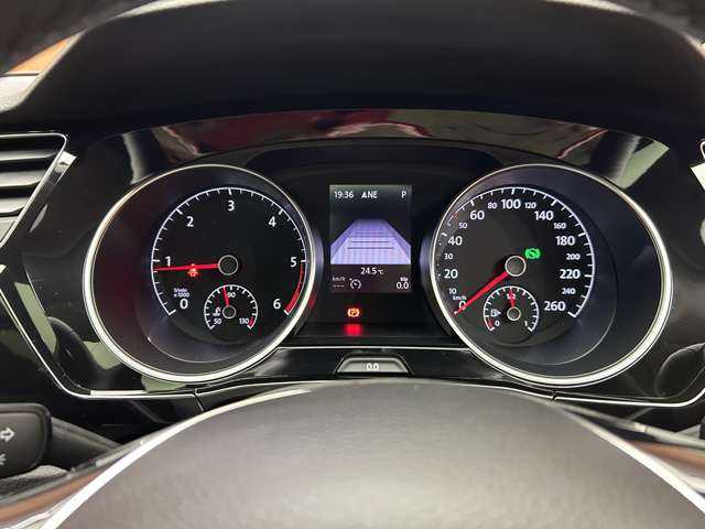 フォルクスワーゲン ゴルフ トゥーラン TDI プレミアム 千葉県 2018(平30)年 0.7万km オリックスホワイトパールエフェクト パノラマＳＲ　/黒革　/ＡＣＣ　/ＤｉｓｃｏｖｅｒＰｒｏナビ　/ＴＶ　/Ｂｌｕｅｔｏｏｔｈ接続　/Ｂカメラ　/シートヒーター　/電動シート　/電動リアゲート　/駐車支援システム　/衝突軽減Ｂ　/ＬＫＡ　/ＥＴＣ　/禁煙車