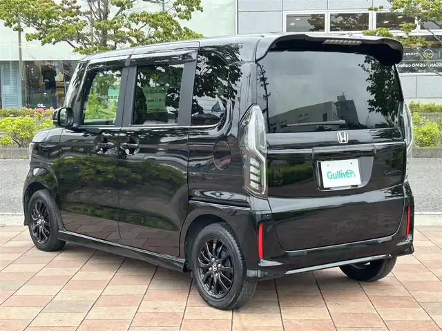 ホンダ Ｎ ＢＯＸ カスタム L スタイル+ブラック 福島県 2022(令4)年 1.6万km クリスタルブラックパール ホンダセンシング/衝突軽減ブレーキ（CMBS）/誤発進抑制機能/歩行者事故低減ステアリング/路外逸脱抑制機能/渋滞追従機能付アダプティブクルーズコントロール（ACC）/車線維持支援システム（LKAS）/先行車発進お知らせ機能/標識認識機能/後方誤発進抑制機能/オートハイビーム/純正ナビゲーション/型番：VXM-224VFi/【CD/DVD/USB/SD/BT/TV】/バックカメラ/ドライブレコーダー/ビルトインETC2.0/両側電動スライドドア/前席シートヒーター/LEDオートライト/LEDフォグランプ/シートバックテーブル/リアドアサンシェード/純正フロアマット/ドアバイザー