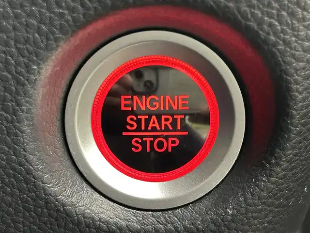 ホンダ Ｎ ＢＯＸ カスタム L スタイル+ブラック 福島県 2022(令4)年 1.6万km クリスタルブラックパール ホンダセンシング/衝突軽減ブレーキ（CMBS）/誤発進抑制機能/歩行者事故低減ステアリング/路外逸脱抑制機能/渋滞追従機能付アダプティブクルーズコントロール（ACC）/車線維持支援システム（LKAS）/先行車発進お知らせ機能/標識認識機能/後方誤発進抑制機能/オートハイビーム/純正ナビゲーション/型番：VXM-224VFi/【CD/DVD/USB/SD/BT/TV】/バックカメラ/ドライブレコーダー/ビルトインETC2.0/両側電動スライドドア/前席シートヒーター/LEDオートライト/LEDフォグランプ/シートバックテーブル/リアドアサンシェード/純正フロアマット/ドアバイザー