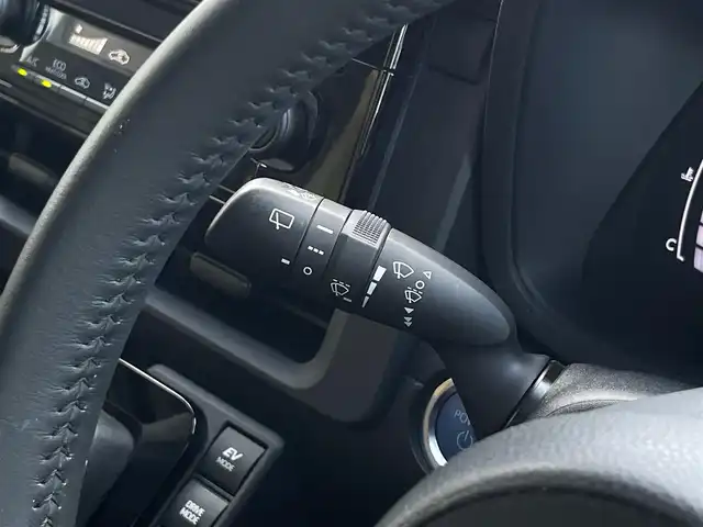 トヨタ シエンタ ハイブリッド Z 山梨県 2024(令6)年 1.9万km アーバンカーキ ワンオーナー/純正ナビ/　（フルセグ/Bluetooth）/4WD/バックカメラ/両側パワースライドドア/レーダークルーズコントロール/プリクラッシュセーフティ/BSM/シートヒーター/ステアリングヒーター/前後コーナーセンサー/LEDヘッドライト/ETC2.0/取説/保証書/スペアキー