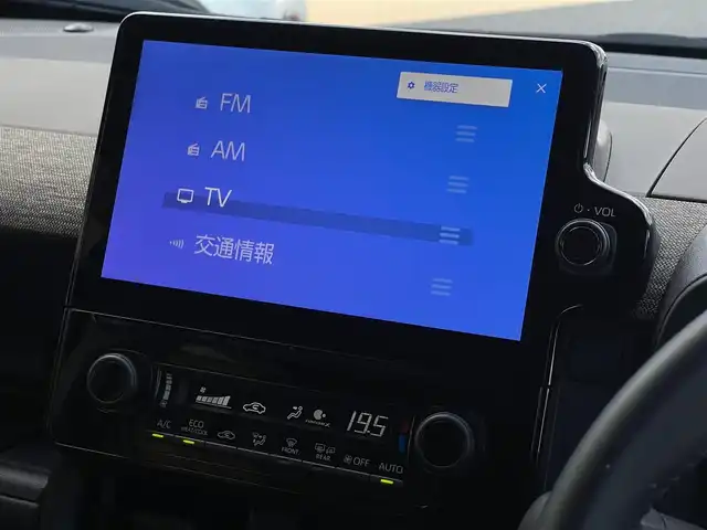トヨタ シエンタ ハイブリッド Z 山梨県 2024(令6)年 1.9万km アーバンカーキ ワンオーナー/純正ナビ/　（フルセグ/Bluetooth）/4WD/バックカメラ/両側パワースライドドア/レーダークルーズコントロール/プリクラッシュセーフティ/BSM/シートヒーター/ステアリングヒーター/前後コーナーセンサー/LEDヘッドライト/ETC2.0/取説/保証書/スペアキー