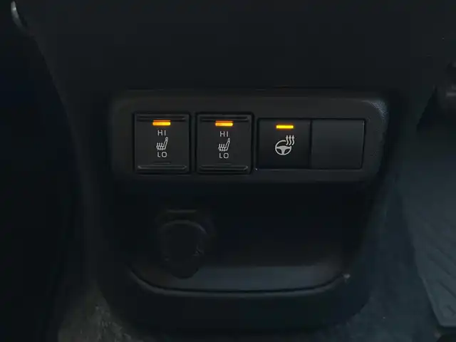 トヨタ シエンタ ハイブリッド Z 山梨県 2024(令6)年 1.9万km アーバンカーキ ワンオーナー/純正ナビ/　（フルセグ/Bluetooth）/4WD/バックカメラ/両側パワースライドドア/レーダークルーズコントロール/プリクラッシュセーフティ/BSM/シートヒーター/ステアリングヒーター/前後コーナーセンサー/LEDヘッドライト/ETC2.0/取説/保証書/スペアキー