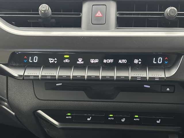 レクサス ＵＸ 250h アーバンエレガンス 宮城県 2020(令2)年 7.3万km グラファイトブラックガラスフレーク ワンオーナー/Lexus Safety System/・プリクラッシュセーフティ	/・レーントレーシングアシスト/・ブラインドスポットモニター/・レーダークルーズコントロール	/・オートマチックハイビーム/・クリアランスソナー	/パノラミックビューモニター/純正10型DAナビ/・BT.USB.AUX.CD.DVD.SD.Miracast/フルセグTV/合皮シート/前席パワーシート/電動リアゲート/前席シートヒーター/ステアリングヒーター/AC1500W/革巻ステアリング/ステアリングスイッチ/ドライブレコーダー（FR）/ビルトインETC2.0/パドルシフト/LEDヘッドライト/LEDフォグランプ/電動パーキングブレーキ/プッシュスタート/スマートキー/純正エンジンスタータ/純正フロアマット/純正18inAW/横滑り防止装置/アイドリングストップ