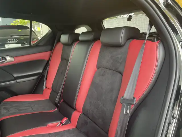 レクサス ＣＴ 200h Fスポーツ Xライン 和歌山県 2015(平27)年 8.2万km ブラック ハイブリッド車/サンルーフ/純正ＳＤナビ/（CD/DVD/BD/BT/フルセグ/FM/AM/MSV）/バックカメラ/レーダークルーズコントロール/LEDヘッドライト/ハーフレザーシート/シートヒーター/純正17インチアルミホイール/スマートキー/ETC