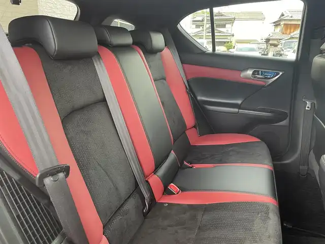レクサス ＣＴ 200h Fスポーツ Xライン 和歌山県 2015(平27)年 8.2万km ブラック ハイブリッド車/サンルーフ/純正ＳＤナビ/（CD/DVD/BD/BT/フルセグ/FM/AM/MSV）/バックカメラ/レーダークルーズコントロール/LEDヘッドライト/ハーフレザーシート/シートヒーター/純正17インチアルミホイール/スマートキー/ETC
