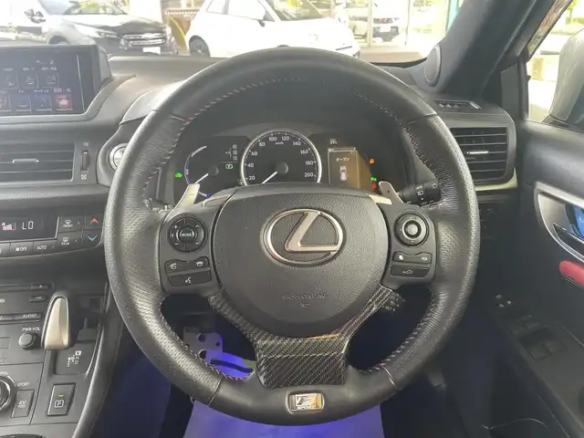 レクサス ＣＴ 200h Fスポーツ Xライン 和歌山県 2015(平27)年 8.2万km ブラック ハイブリッド車/サンルーフ/純正ＳＤナビ/（CD/DVD/BD/BT/フルセグ/FM/AM/MSV）/バックカメラ/レーダークルーズコントロール/LEDヘッドライト/ハーフレザーシート/シートヒーター/純正17インチアルミホイール/スマートキー/ETC