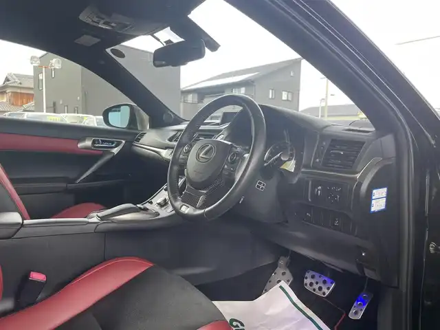 レクサス ＣＴ 200h Fスポーツ Xライン 和歌山県 2015(平27)年 8.2万km ブラック ハイブリッド車/サンルーフ/純正ＳＤナビ/（CD/DVD/BD/BT/フルセグ/FM/AM/MSV）/バックカメラ/レーダークルーズコントロール/LEDヘッドライト/ハーフレザーシート/シートヒーター/純正17インチアルミホイール/スマートキー/ETC