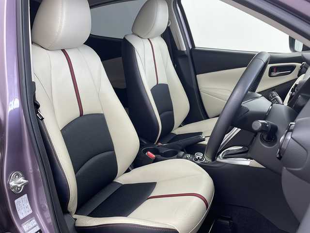 マツダ デミオ 13S Lパッケージ 兵庫県 2014(平26)年 4.7万km スモーキーローズマイカ ・純正ナビ＆Bluetooth＆CD/DVD＆USB＆TV/・バックカメラ/・前方ドライブレコーダー/・純正フロアマット/・ハーフレザーシート/・純正15インチアルミホイール/・ABS/・横滑り防止機能/・盗難防止装置/・オートライト/・LEDヘッドライト/・W＋サイドエアバック/・MTモード付AT/・アイドリングストップ/・スマートキー/・AACエアコン