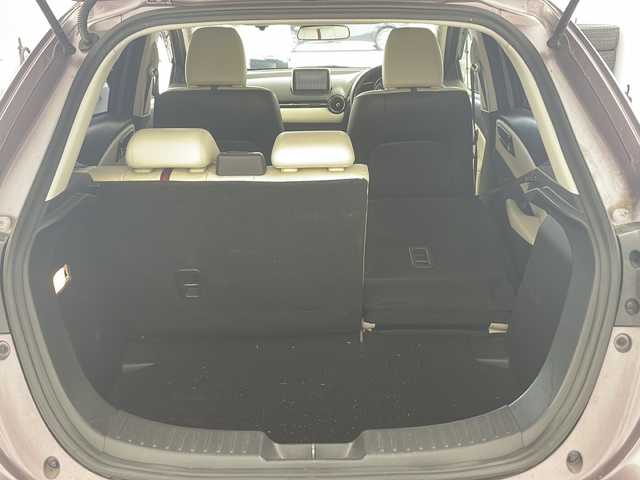 マツダ デミオ 13S Lパッケージ 兵庫県 2014(平26)年 4.7万km スモーキーローズマイカ ・純正ナビ＆Bluetooth＆CD/DVD＆USB＆TV/・バックカメラ/・前方ドライブレコーダー/・純正フロアマット/・ハーフレザーシート/・純正15インチアルミホイール/・ABS/・横滑り防止機能/・盗難防止装置/・オートライト/・LEDヘッドライト/・W＋サイドエアバック/・MTモード付AT/・アイドリングストップ/・スマートキー/・AACエアコン