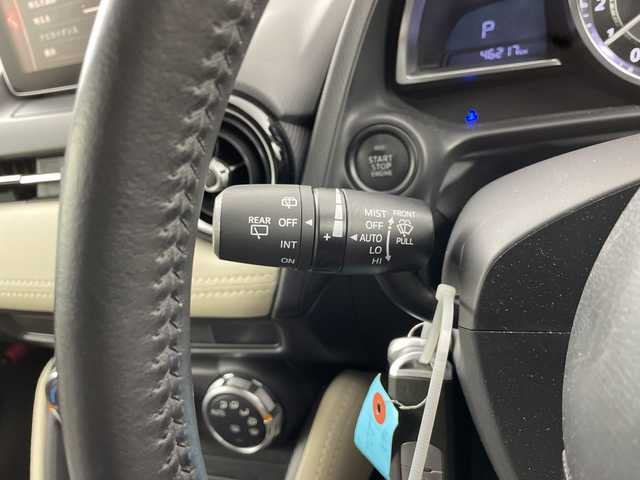 マツダ デミオ 13S Lパッケージ 愛知県 2014(平26)年 4.7万km スモーキーローズマイカ 禁煙車/純正7インチナビ/（CD/DVD/Bluetooth/ワンセグTV/SD)/バックカメラ/衝突軽減ブレーキ/ヘッドアップディスプレイ/ETC/ドライブレコーダー/ハーフレザーシート/アイドリングストップ/純正15インチアルミホイール/スマートキー/スペアキー1本/プッシュスタート/オートライト/LEDヘッドライト/純正フロアマット/オートエアコン/横滑り防止装置