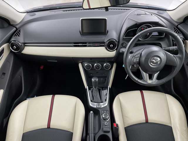 マツダ デミオ 13S Lパッケージ 愛知県 2014(平26)年 4.7万km スモーキーローズマイカ 禁煙車/純正7インチナビ/（CD/DVD/Bluetooth/ワンセグTV/SD)/バックカメラ/衝突軽減ブレーキ/ヘッドアップディスプレイ/ETC/ドライブレコーダー/ハーフレザーシート/アイドリングストップ/純正15インチアルミホイール/スマートキー/スペアキー1本/プッシュスタート/オートライト/LEDヘッドライト/純正フロアマット/オートエアコン/横滑り防止装置