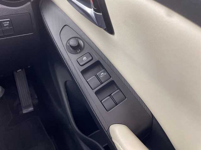 マツダ デミオ 13S Lパッケージ 愛知県 2014(平26)年 4.7万km スモーキーローズマイカ 禁煙車/純正7インチナビ/（CD/DVD/Bluetooth/ワンセグTV/SD)/バックカメラ/衝突軽減ブレーキ/ヘッドアップディスプレイ/ETC/ドライブレコーダー/ハーフレザーシート/アイドリングストップ/純正15インチアルミホイール/スマートキー/スペアキー1本/プッシュスタート/オートライト/LEDヘッドライト/純正フロアマット/オートエアコン/横滑り防止装置