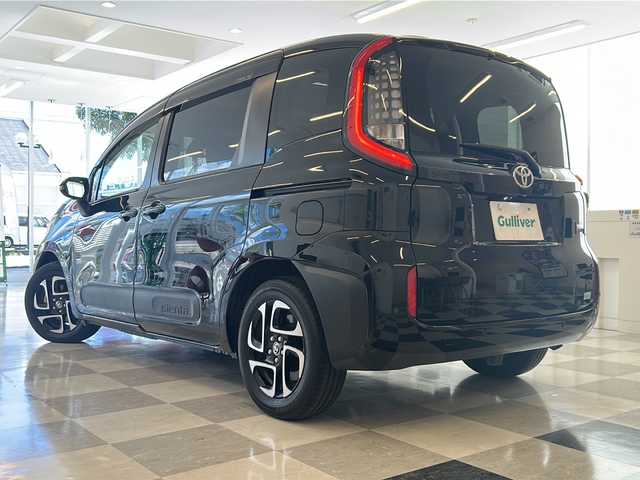 トヨタ シエンタ ハイブリッド Z 岐阜県 2023(令5)年 1.9万km ブラック 純正ディスプレイオーディオ/パノラミックビューモニター/連動前後ドライブレコーダー/トヨタセーフティセンス/レーダークルーズコントロール/ETC2.0/両側電動スライドドア/フルセグ視聴/Bluetooth/LEDヘッドライト/オートハイビーム/クリアランスソナー/ブラインドスポットモニター/純正フロアマット/AC100V/USBポート/プッシュスタート/スマートキー/スペアキー/取扱説明書・記録簿