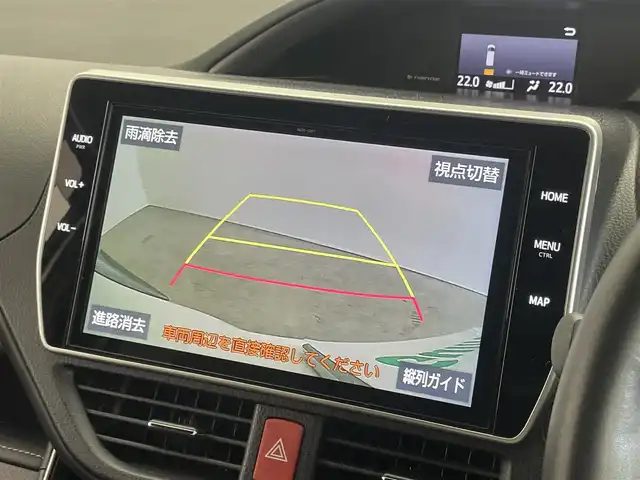 トヨタ エスクァイア ハイブリッド Gi プレミアムパッケージ ブラックテーラード 埼玉県 2021(令3)年 5.6万km ホワイトパールクリスタルシャイン 純正10インチナビ　/ CD DVD 地デジTV Bluetooth HDMI/フリップダウンモニター　/バックカメラ　/プリクラッシュセーフティ/クルーズコントロール　/ドラレコ　/ビルトインＥＴＣ　/シートヒーター　/ステアリングヒーター　/LEDオートライト