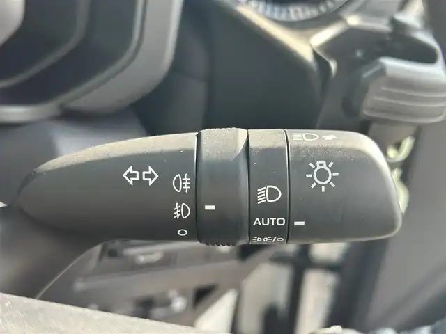 トヨタ ランドクルーザー ２５０ VX 愛知県 2024(令6)年 1.3万km プラチナホワイトパールマイカ サンルーフ/丸目ヘッドライト/ディスプレイオーディオナビ/FM/AM/フルセグTV/BT/Miracast/USB/アラウンドビューモニター/クリアランスソナー/ブラインドスポットモニター/フォグランプ/パワーバックドア/パワーハッチ/デジタルインナーミラー/前席シートヒーター/ルーフレール/衝突被害軽減ブレーキ/スマートキー/トヨタチームメイト/ブラインドスポットモニター/レーダークルーズコントロール（追従走行あり）/本革シート/パーキングサポートブレーキ/純正フロアマット/プッシュスタート/純正18インチアルミホイール