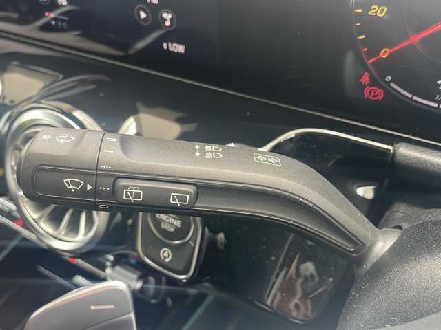 メルセデス・ベンツ ＧＬＡ２００ｄ 4マチック AMGライン 兵庫県 2021(令3)年 1.2万km マウンテングレー 軽油/ターボ/4WD/登録時走行距離11922km/レーダーセーフティパッケージ/純正10.25インチナビ/フルセグTV/全方位カメラ/純正前後ドライブレコーダー/キーレスゴー/コンビニエンスオープニング/クロージング機能/前席パワーシート/シートヒーター/パワーバックドア/マルチビームLEDヘッドランプ/アダプティブハイビームアシストプラス/カーボン調インパネ加飾/ETC2.0/純正フロアマット