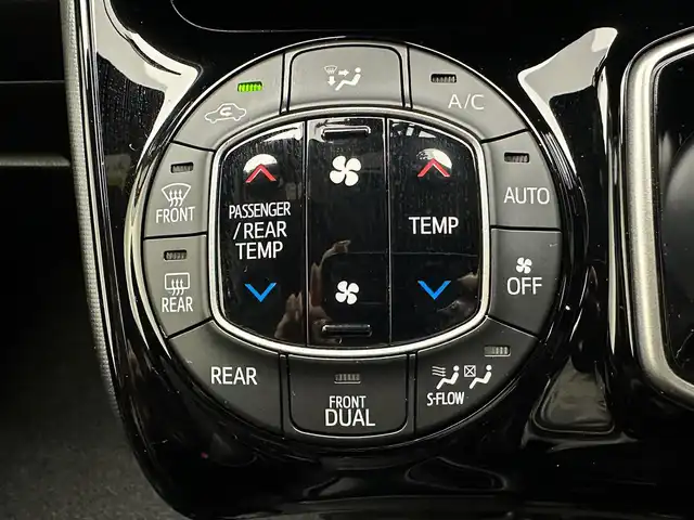 トヨタ ノア ハイブリッド Si ダブルバイビーⅡ 兵庫県 2019(平31)年 6.8万km ブラッキッシュアゲハガラスフレーク 衝突軽減ブレーキ/純正10インチナビ＆フルセグTV/（CD＆DVD＆BT）/フリップダウンモニター/バックカメラ/クルーズコントロール/前後ドライブレコーダー/ETC2.0/ハーフレザーシート/シートヒーター/両側電動スライドドア/オートライト/LEDライト/前後コーナーセンサー/Wエアバッグ