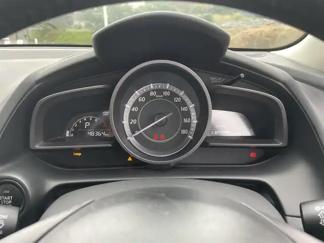 マツダ デミオ 13S 富山県 2015(平27)年 4.9万km メテオグレーマイカ ＬＥＤコンフォートパッケージ/メーカーナビ/フルセグＴＶ/Ｂｌｕｅｔｏｏｔｈ/ＤＶＤ再生/ビルトインＥＴＣ/アイドリングストップ/ＬＥＤオートライト/衝突軽減ブレーキ