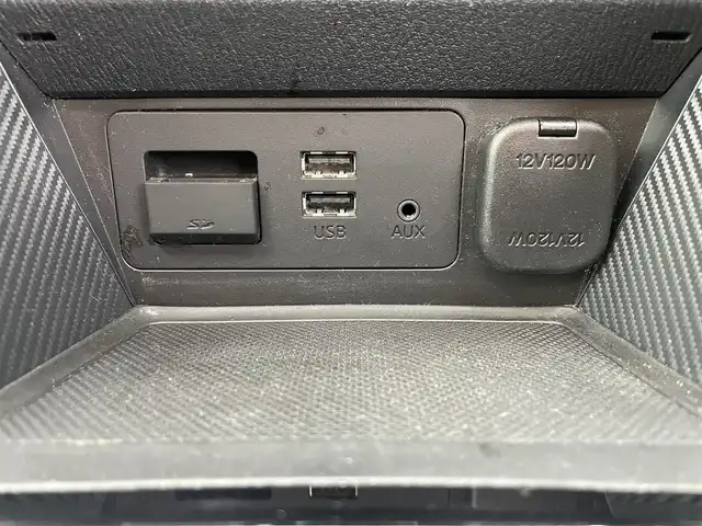 マツダ デミオ 13S 富山県 2015(平27)年 4.9万km メテオグレーマイカ ＬＥＤコンフォートパッケージ/メーカーナビ/フルセグＴＶ/Ｂｌｕｅｔｏｏｔｈ/ＤＶＤ再生/ビルトインＥＴＣ/アイドリングストップ/ＬＥＤオートライト/衝突軽減ブレーキ